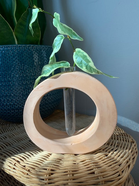 Circular Propagation Stand